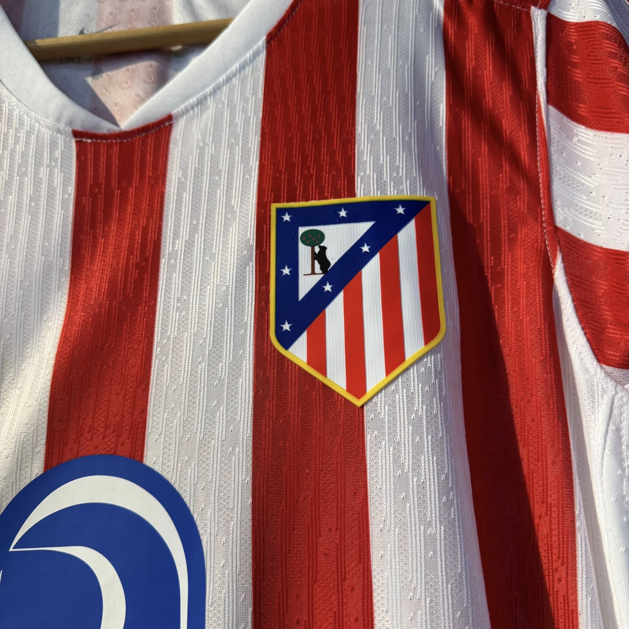 Atlético Madrid 2025-26 Home Kit - Player Edition - Image 4