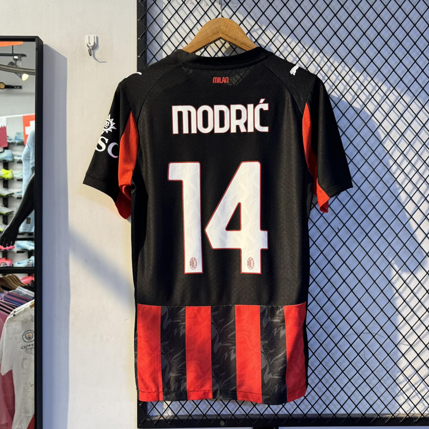AC MILAN 25-26 HOME KIT PLAYER EDITION - Image 2