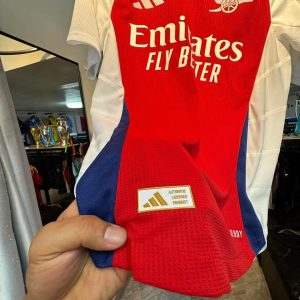 Alternative view of ARSENAL 24-25 HOME KIT PLAYER EDITION