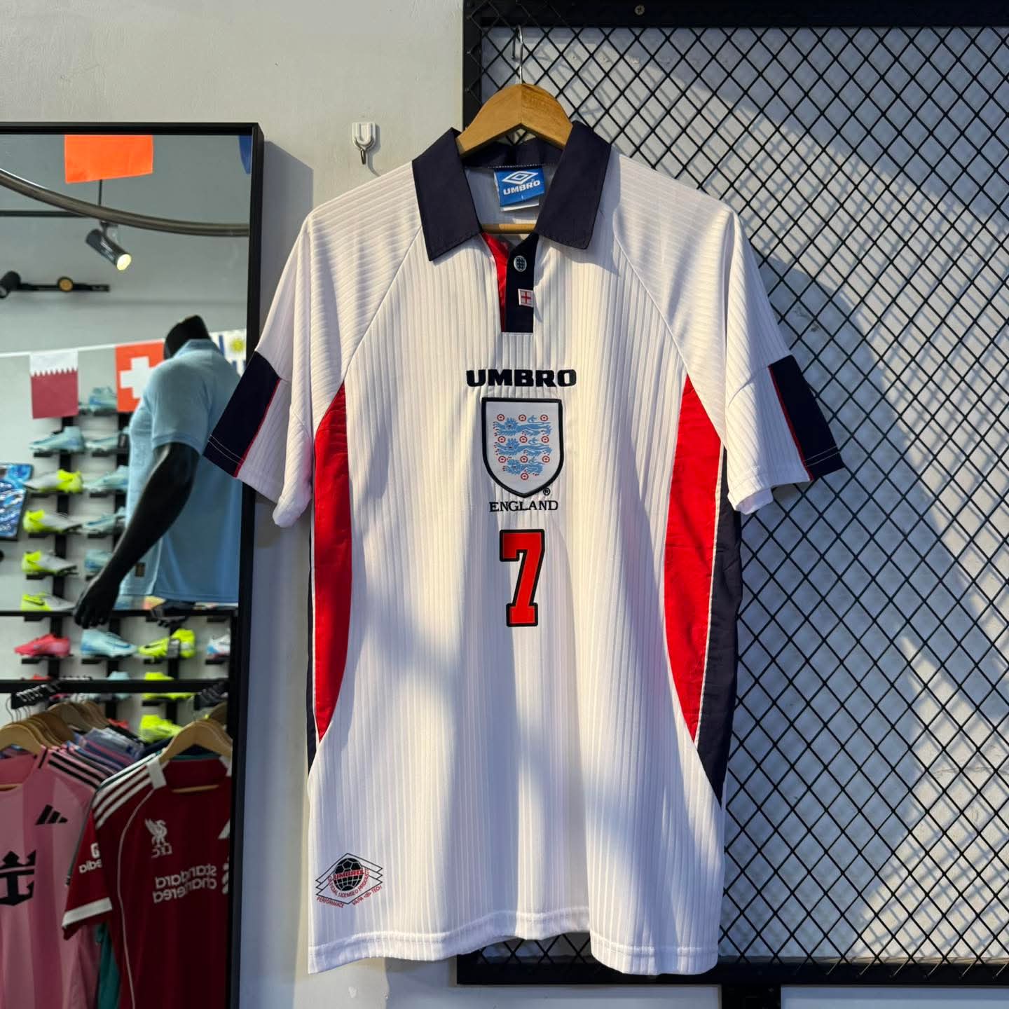 ENGLAND 98 HOME KIT RETRO - Image 5