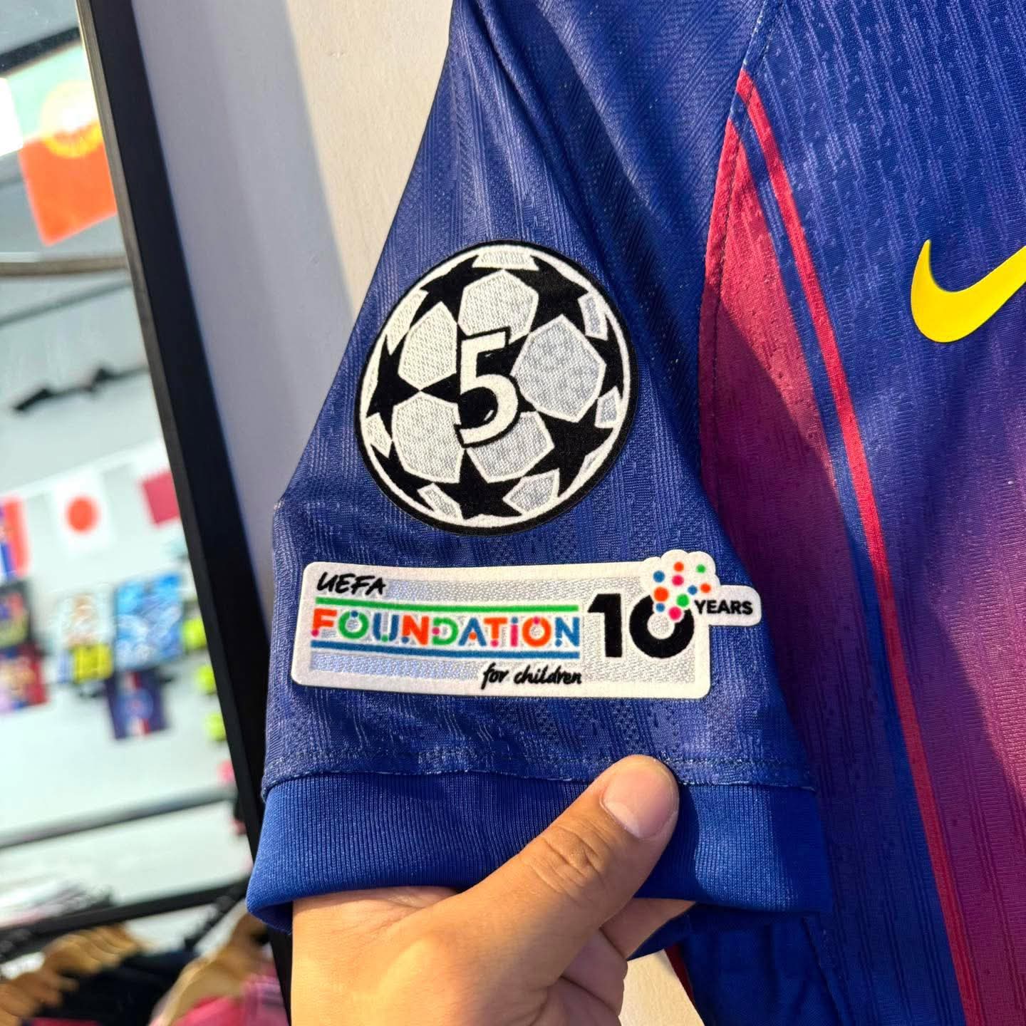 BARCELONA 25-26 HOME KIT - PLAYER EDITION - Image 3