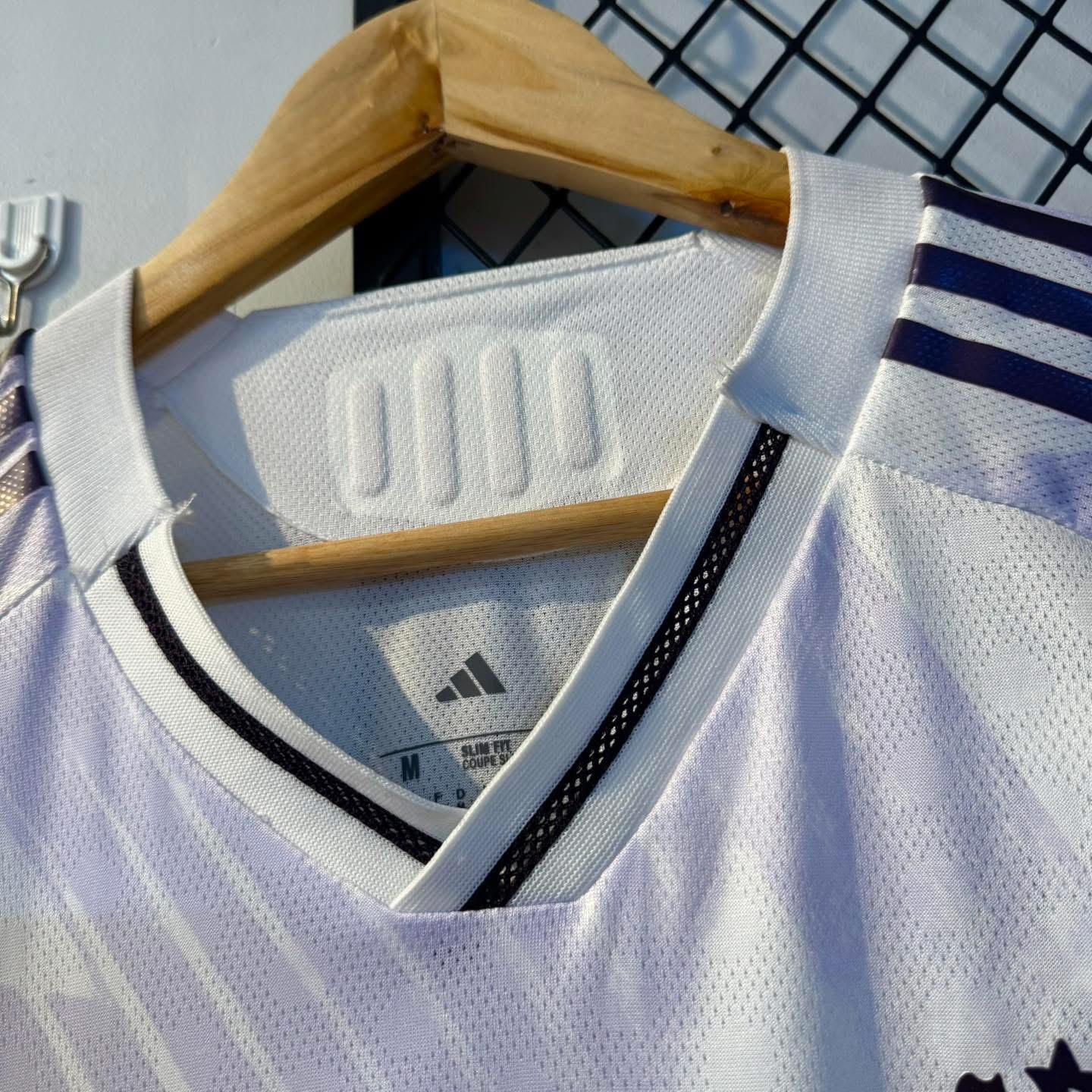 Manchester United Away Kit – Player Edition - Image 4