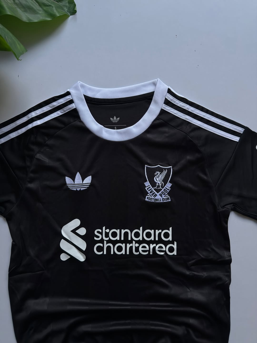 Liverpool GK Kit – Player Edition - Image 2