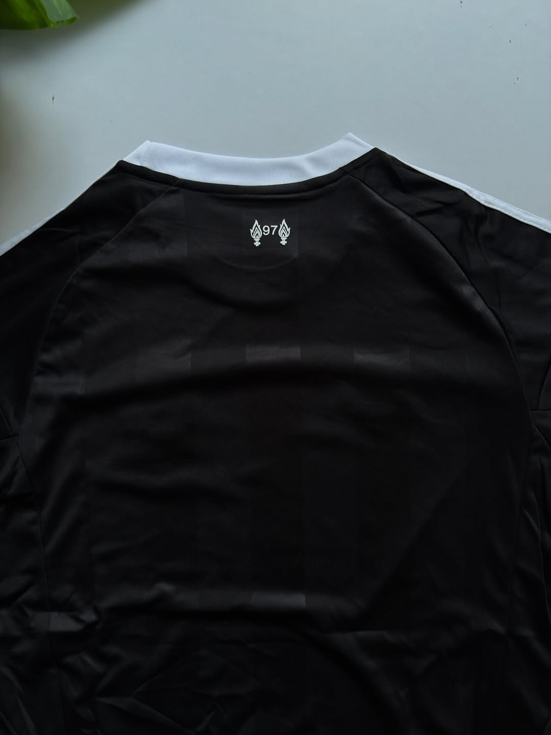 Liverpool GK Kit – Player Edition - Image 6