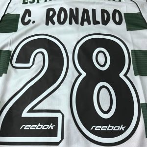 Alternative view of SPORTING CP 2002 RETRO