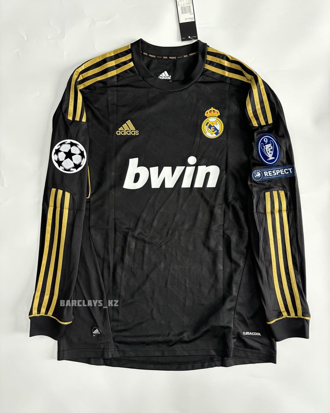Real Madrid 2011-12 Away Kit – Retro Full Sleeve Edition - Image 3