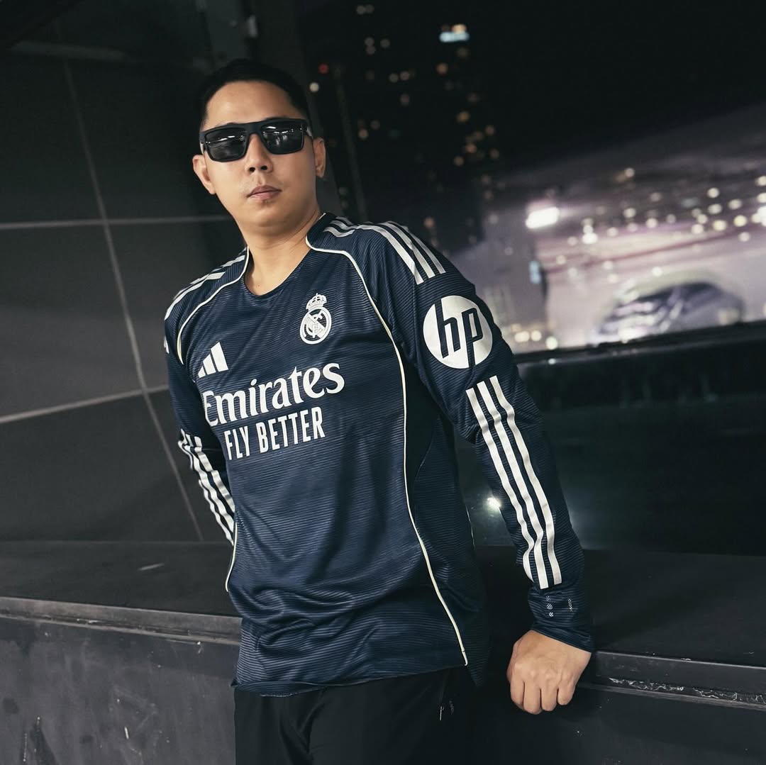 Real Madrid 25-26 Away Kit - Full Sleeve Player Edition