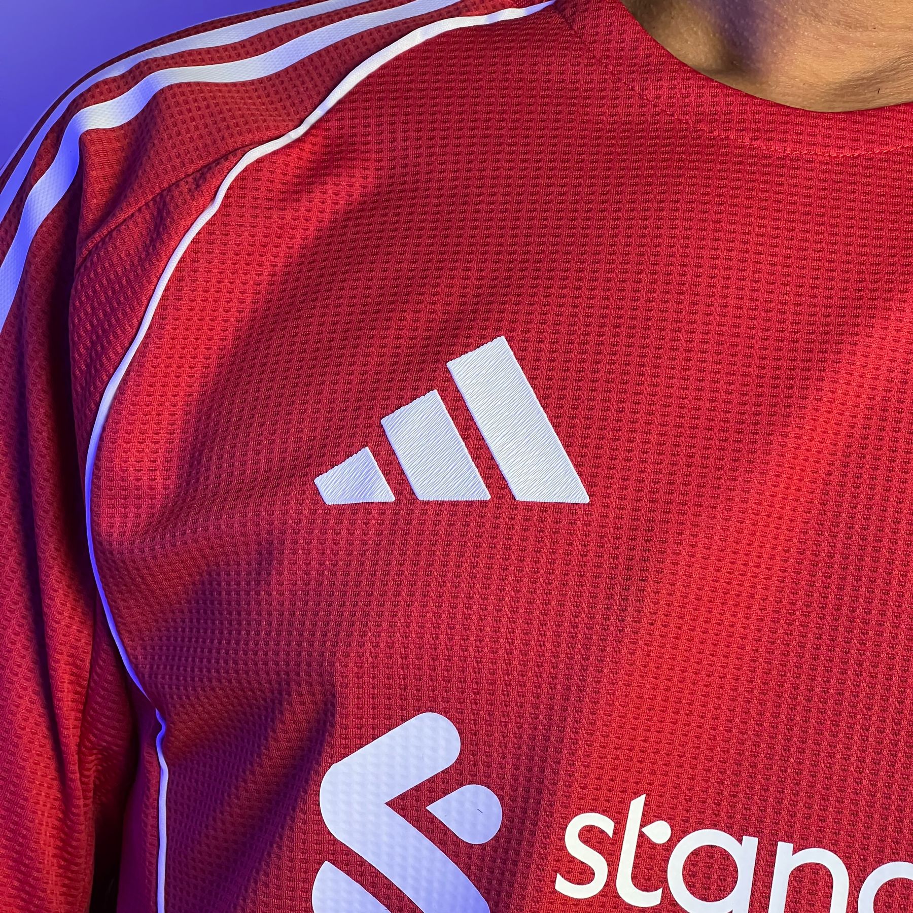 LIVERPOOL HOME 25-26 PLAYER EDITION - Image 4