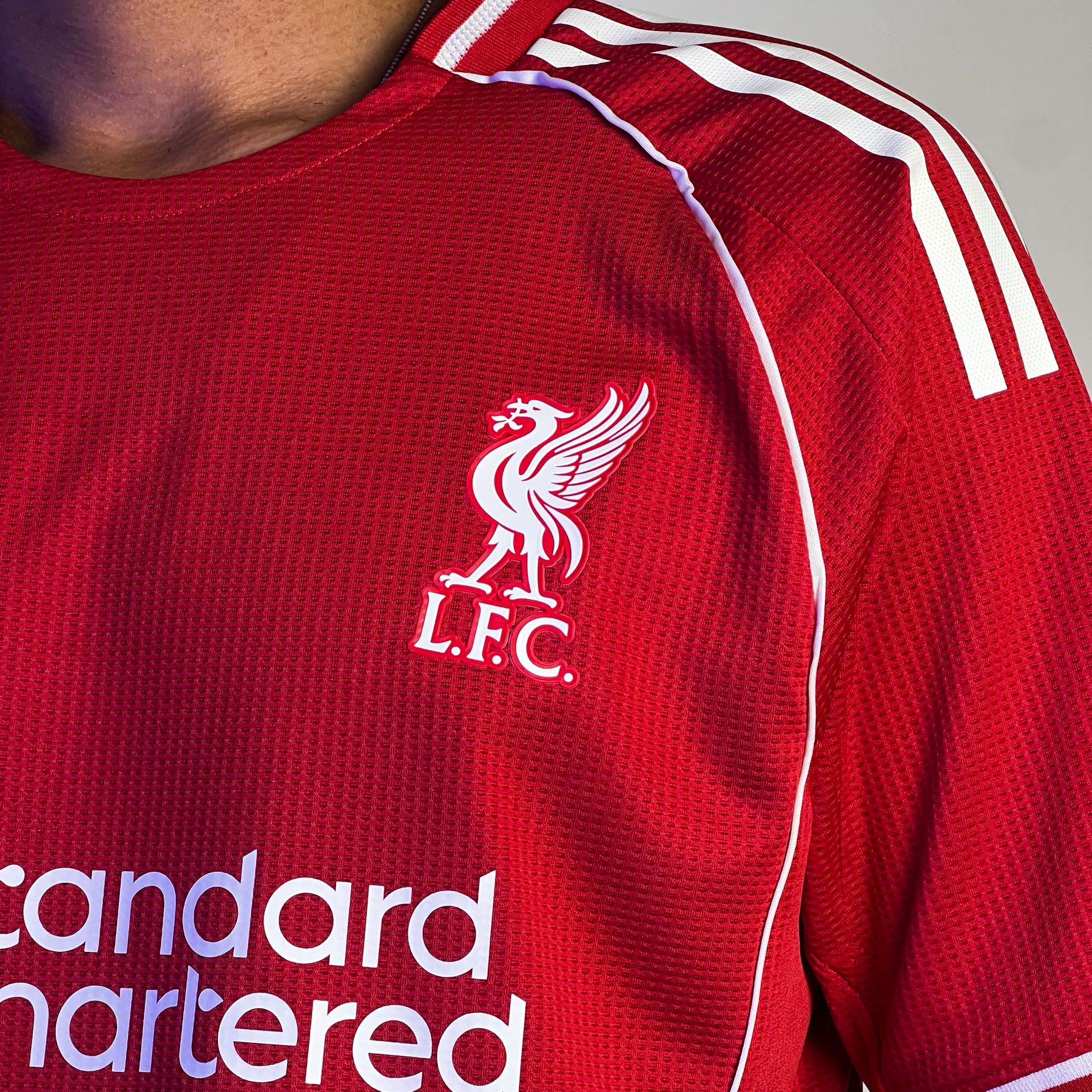 LIVERPOOL HOME 25-26 PLAYER EDITION - Image 3
