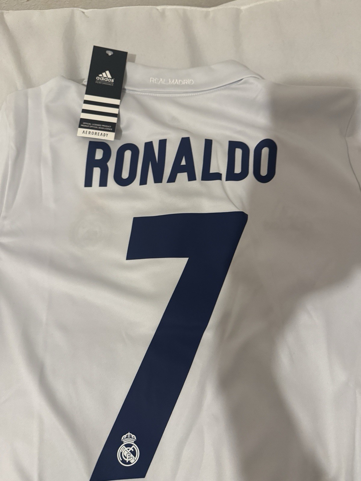 REAL MADRID 16-17 HOME KIT RETRO - Image 4