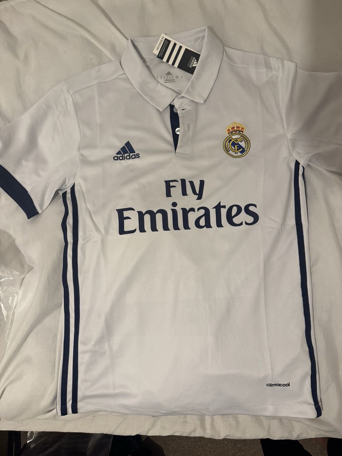 REAL MADRID 16-17 HOME KIT RETRO - Image 3