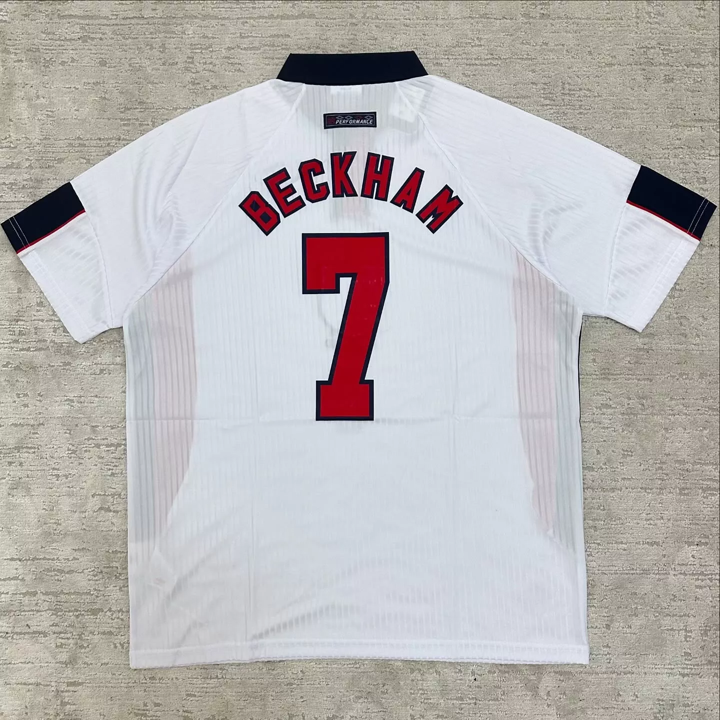 ENGLAND 98 HOME KIT RETRO - Image 2