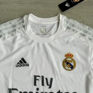 Alternative view of REAL MADRID 15-16 HOME RETRO