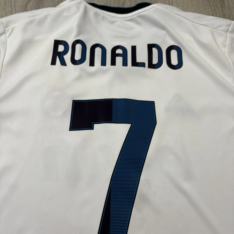 REAL MADRID 12-13 HOME RETRO - Image 6
